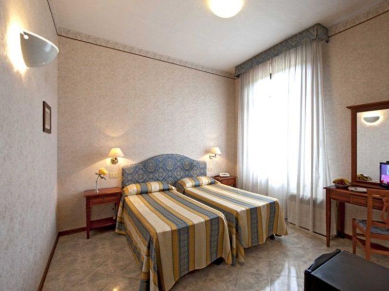 Hotel Moderno Siena Ngoại thất bức ảnh