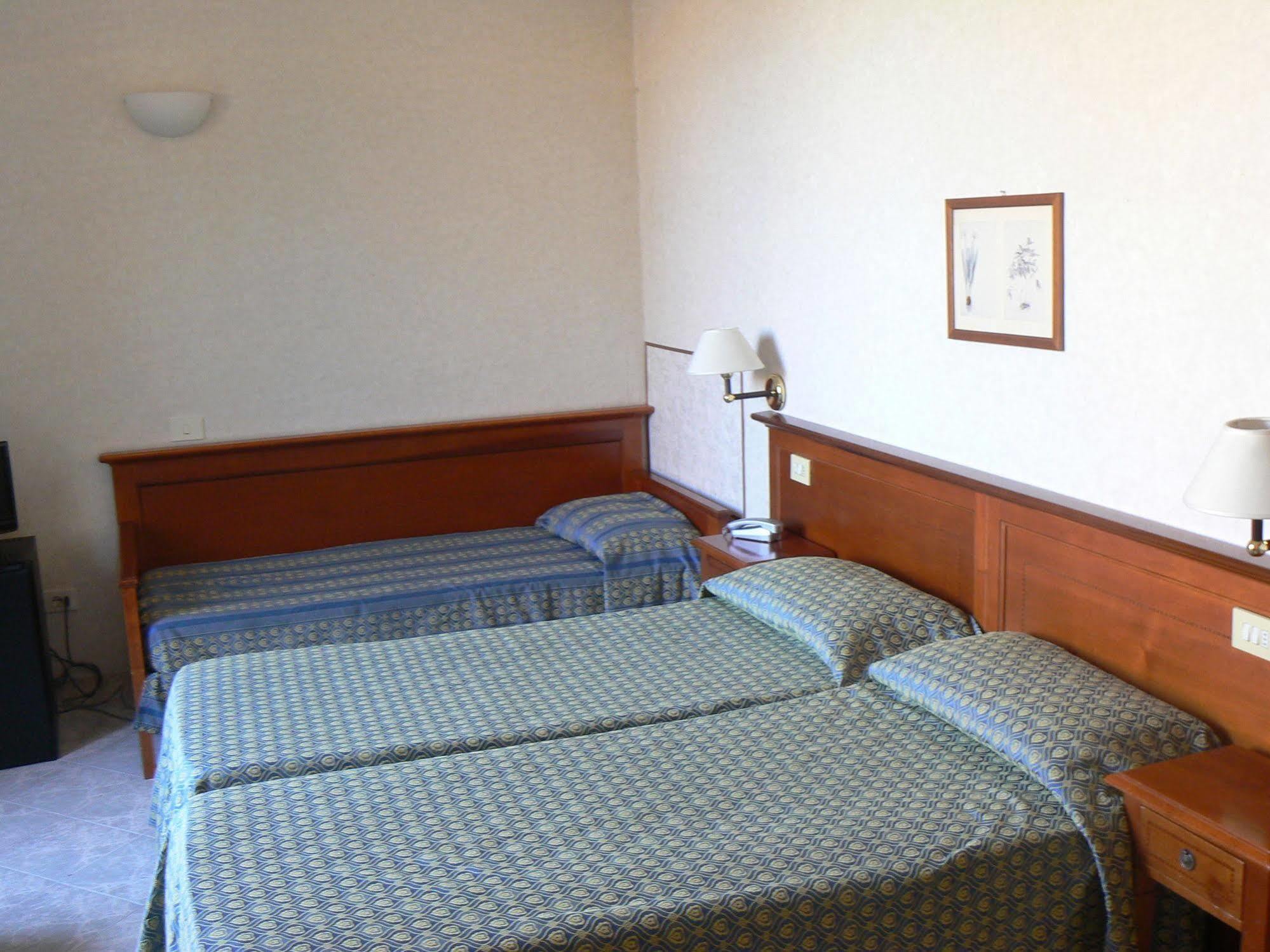 Hotel Moderno Siena Ngoại thất bức ảnh